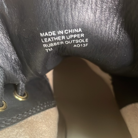 Michael Kors Beth Black Suede Lace Up Platform Ankle Boot Sz 7. Like New. - Picture 12 of 12